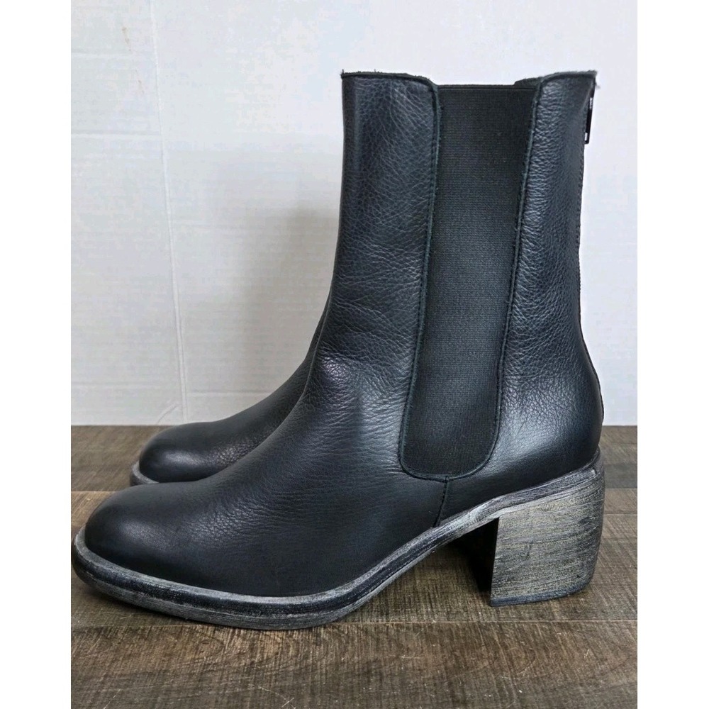 Free People Essential Chelsea Boot Black Leather Back Zip 39 EU 8.5 US 03757373